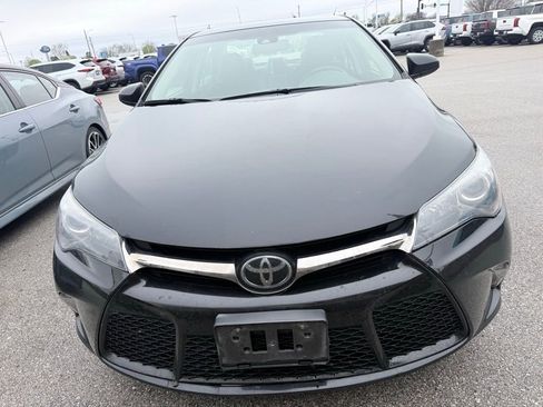Used 2017 Toyota Camry XSE image 3