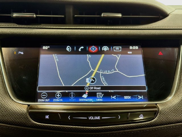 Used 2017 Cadillac XT5 Premium Luxury w/ LPO, Wheel Lock Package FWD image 11