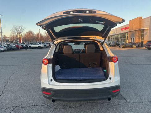 Used 2023 MAZDA CX-9 Touring image 9