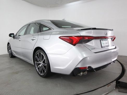 Used 2019 Toyota Avalon XSE w/ All Weather Liner Package FWD image 7