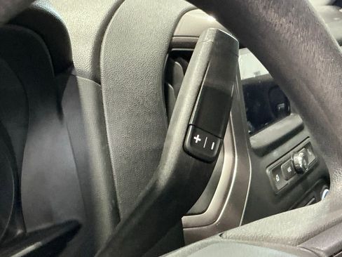 Used 2023 Chevrolet Silverado 1500 Custom image 17