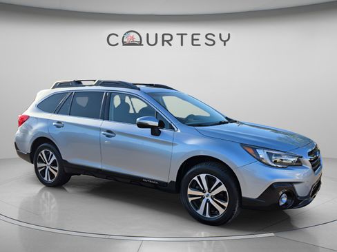 Used 2019 Subaru Outback 2.5i Limited AWD/4WD image 7