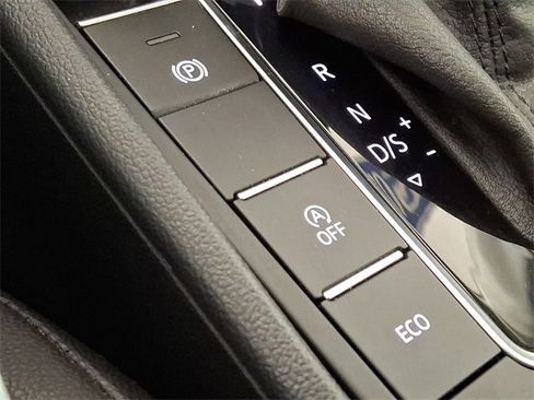 Used 2020 Volkswagen Jetta SE image 24