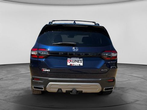Used 2025 Honda Pilot Elite image 8