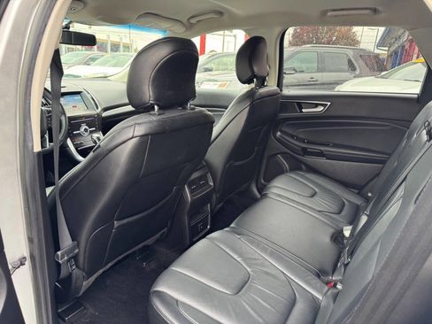 Used 2018 Ford Edge Titanium image 9