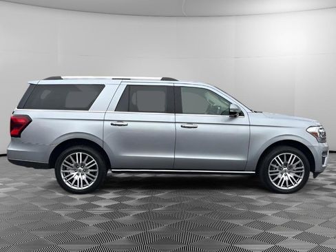 Used 2022 Ford Expedition Max Limited image 6