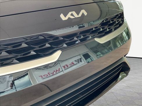 Used 2023 Kia Forte LXS w/ LXS Technology Package FWD image 29