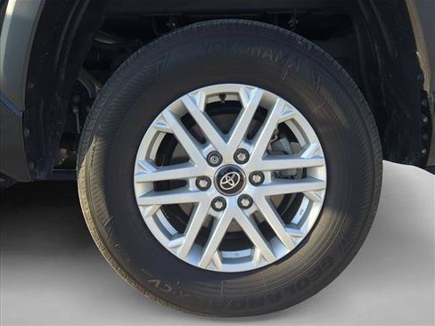 Used 2025 Toyota Tundra SR5 w/ SR5 Premium Package AWD/4WD image 6