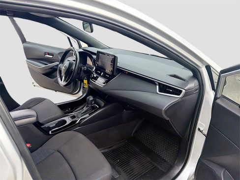 Used 2022 Toyota Corolla SE w/ Carpet Mat Package (TMS) image 26