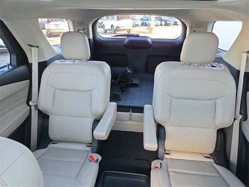 Used 2021 Ford Explorer Limited w/ Hybrid Equipment Group 310A image 38