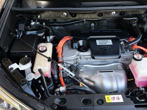 Used 2017 Toyota RAV4 Limited image 41