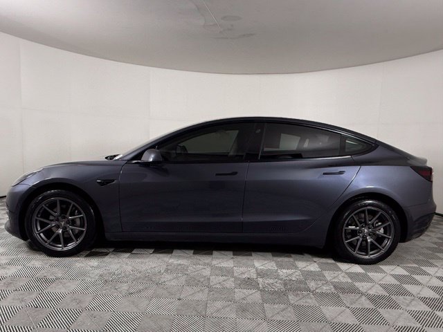 Used 2022 Tesla Model 3 RWD image 3