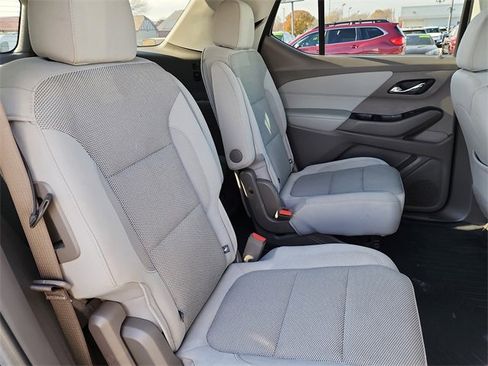 Used 2020 Chevrolet Traverse LT image 21