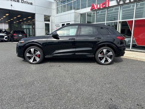 New 2026 Audi SQ5 Premium Plus AWD/4WD image 2