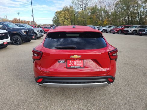 New 2026 Chevrolet Trax LT image 7