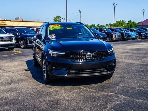 Used 2026 Volvo XC40 B5 Plus AWD/4WD image 10