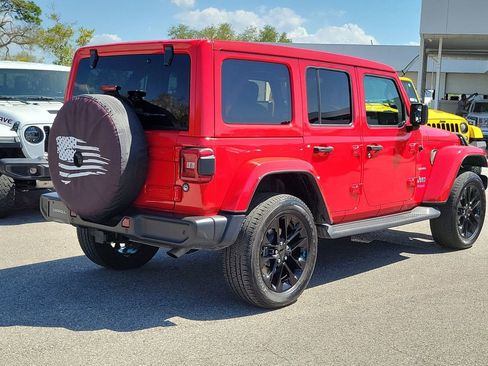 Used 2022 Jeep Wrangler Unlimited Sahara w/ Cold Weather Group image 5