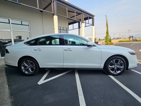 Used 2024 Honda Accord EX image 6