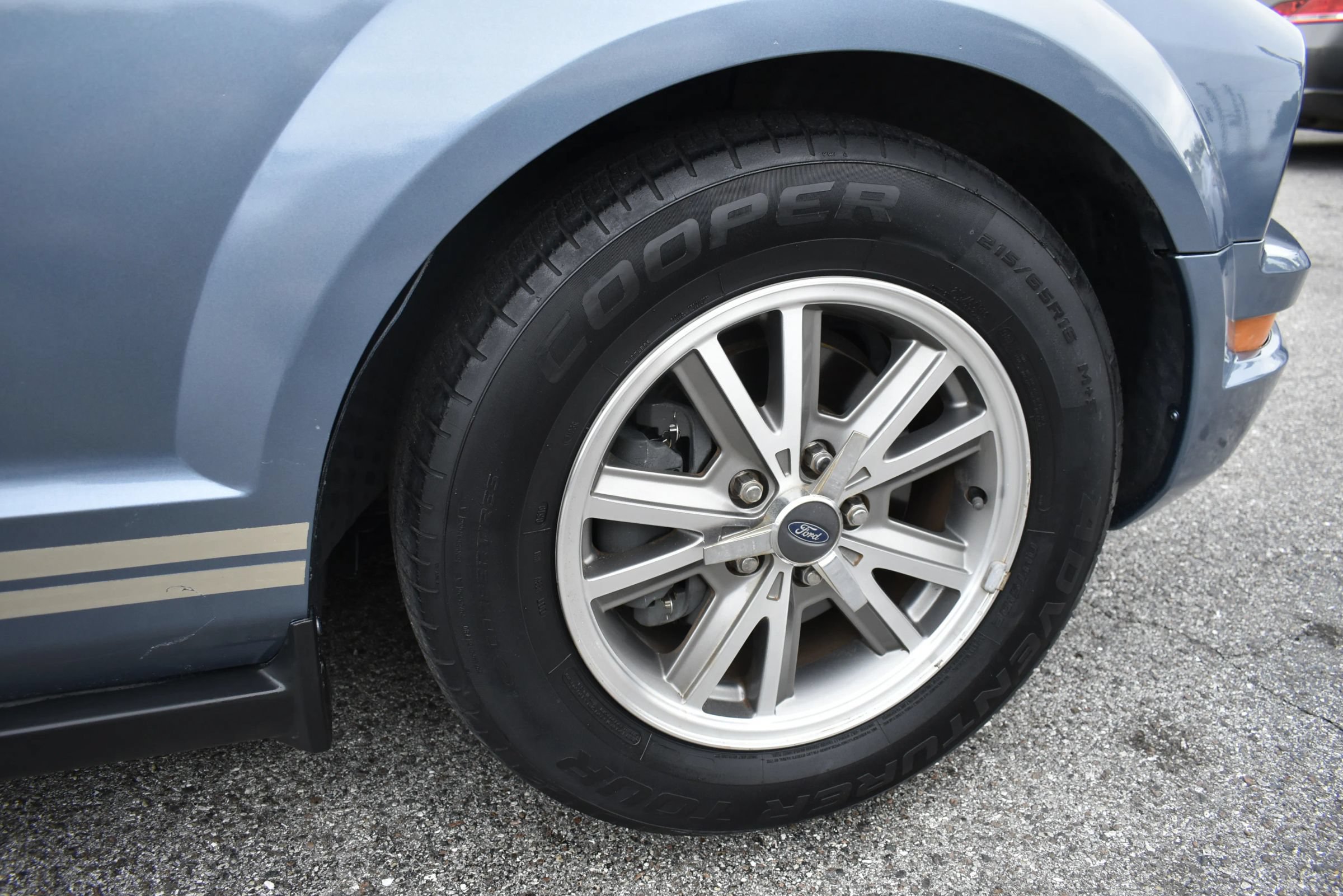 Used 2005 Ford Mustang Coupe RWD image 20