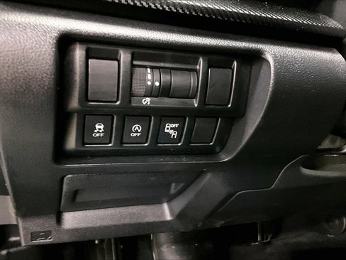 Used 2023 Subaru Crosstrek 2.0i Premium image 35