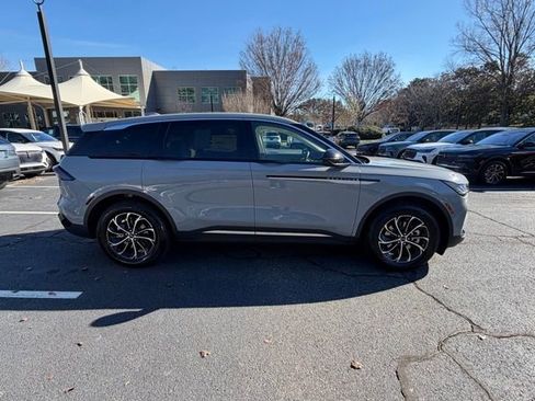 New 2026 Lincoln Nautilus Premier image 6