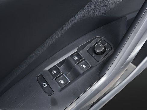 Certified 2024 Volkswagen Jetta SE FWD image 12