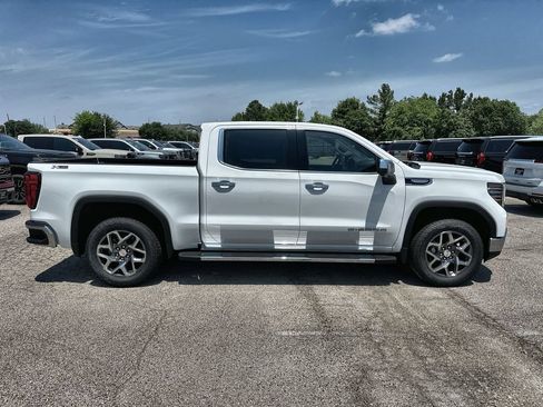 New 2026 GMC Sierra 1500 SLT AWD/4WD image 10