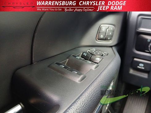 Used 2024 Ford Expedition XLT image 30