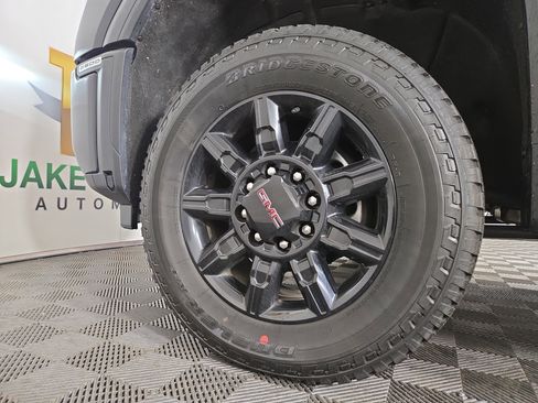 Used 2024 GMC Sierra 2500 AT4 w/ AT4 Preferred Package image 37