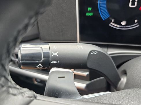 Used 2025 Hyundai Santa Fe SEL image 25