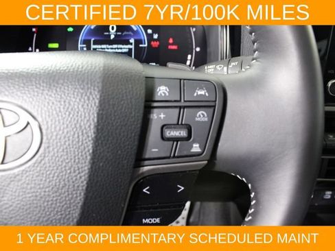 Used 2025 Toyota Camry SE w/ Convenience Package FWD image 22