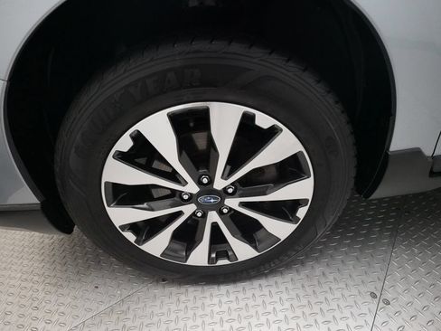 Used 2017 Subaru Outback 2.5i Limited AWD/4WD image 28