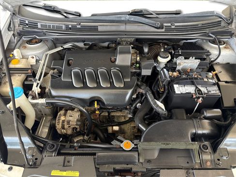 Used 2012 Nissan Sentra 2.0 SR w/ Convenience Pkg FWD image 11