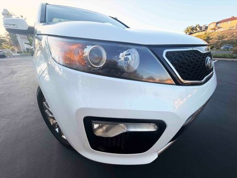 Used 2012 Kia Sorento SX w/ SX Premium Pkg image 12