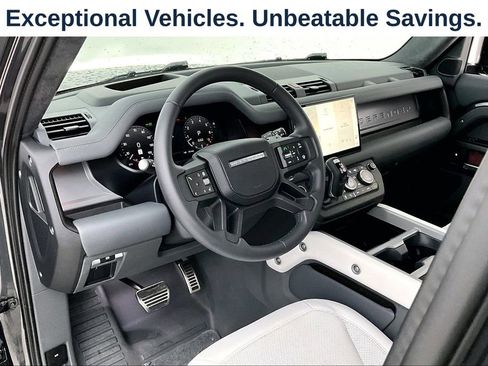 Used 2025 Land Rover Defender 110 V8 AWD/4WD image 16