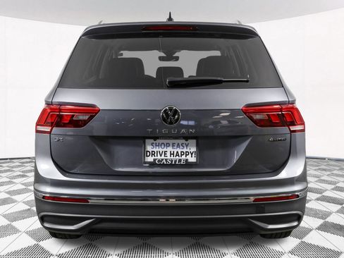 Certified 2024 Volkswagen Tiguan SE AWD/4WD image 17