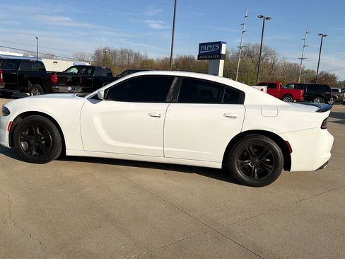 Used 2020 Dodge Charger SXT image 9