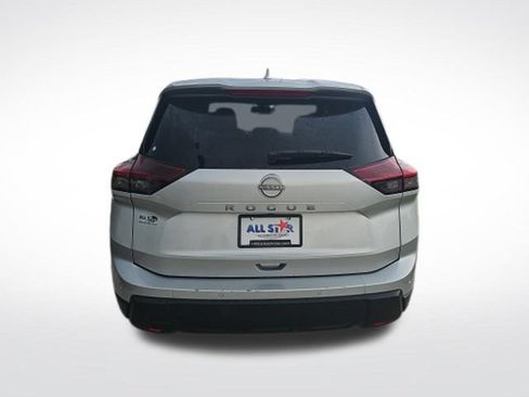 Used 2025 Nissan Rogue SV FWD image 7