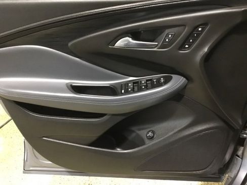 Used 2019 Buick Envision Essence image 40