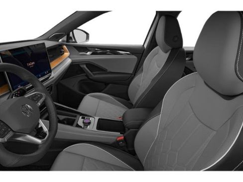 Used 2026 Volkswagen Tiguan SEL R-Line image 11