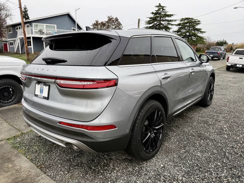 Used 2023 Lincoln Corsair Reserve w/ Equipment Group 202A image 5