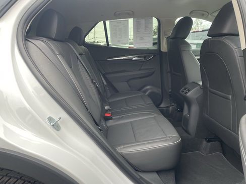 Used 2023 Buick Envision Essence image 29