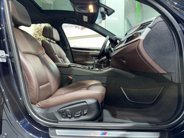 Used 2015 BMW 550i Sedan RWD image 57