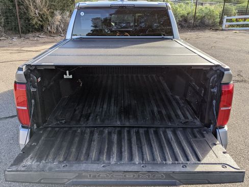 Used 2024 Toyota Tacoma Limited w/ Limited Package (LT) AWD/4WD image 19