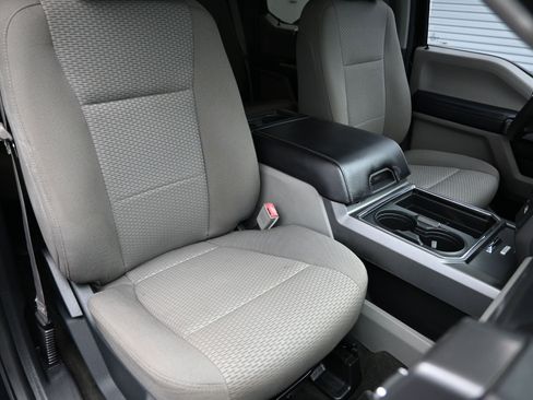 Used 2017 Ford F350 XLT w/ XLT Premium Package image 39