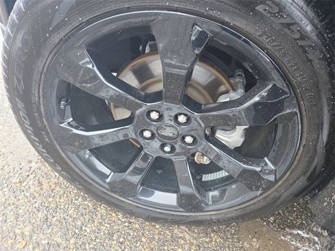 Certified 2023 Ford Explorer ST-Line w/ Class IV Trailer Tow Package image 13