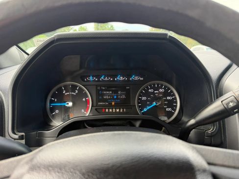 Used 2017 Ford F250 XLT w/ XLT Premium Package AWD/4WD image 11
