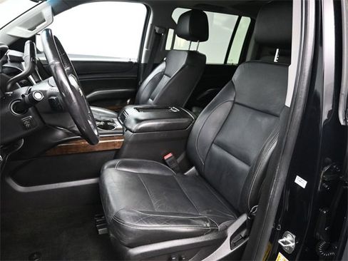 Used 2016 Chevrolet Suburban LT image 19