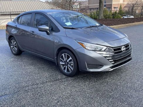Used 2025 Nissan Versa SV w/ Trunk Package image 7