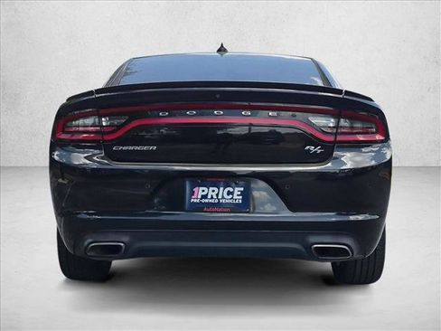 Used 2018 Dodge Charger R/T RWD image 7